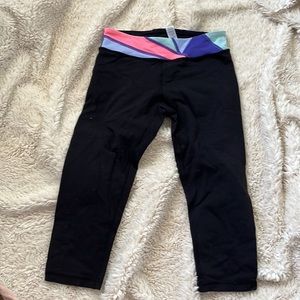 Ivivva capri leggings/if you flip it inside out it will be fully black leggings